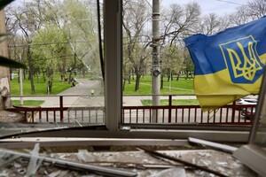 РФ завдала удару по будинках, дитсадку та школах Одеси: постраждали десятки людей фото 8