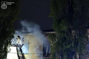 РФ завдала удару по будинках, дитсадку та школах Одеси: постраждали десятки людей фото 9