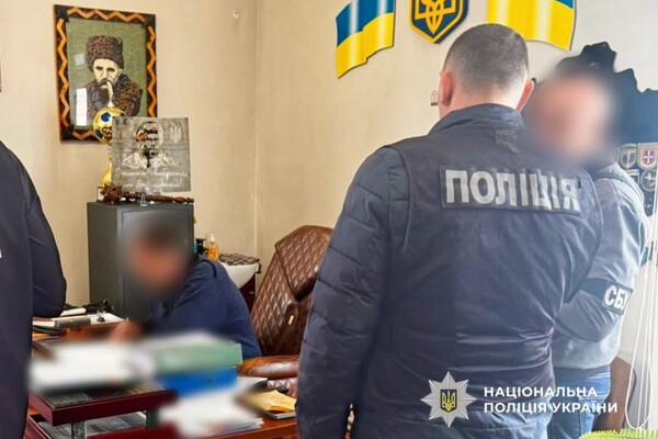 Махінації з державною землею: в Одеському районі затримали голову сільської ради фото 3