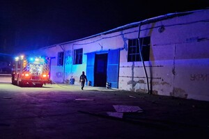 РФ обстреляла жилые дома в Хаджибейском районе Одессы: пострадали люди фото 1
