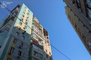 РФ обстреляла жилые дома в Хаджибейском районе Одессы: пострадали люди фото 6