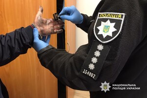 Гроші за доступ до сесії: в Одесі офіцер вишу вимагав хабарі в курсантів фото 1