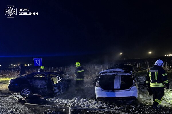В Одесском районе после ДТП горели автомобили: погиб человек, есть пострадавшие фото 5