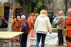 РФ атаковала Одессу дронами: обломки БпЛА упали на дом, пострадали люди (обновлено) фото 8