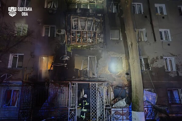РФ обстреляла дома и гимназию в Одесской области: есть пострадавшие фото 1
