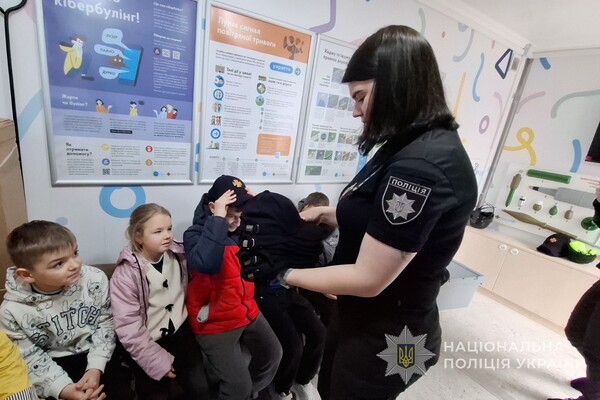 Школу на Одесчине посетил мобильный класс: чему учили детей фото