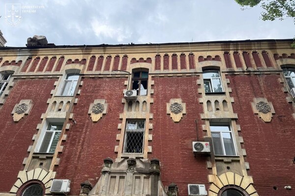 РФ обстріляла житлові будинки та дитсадок в Одесі: серед постраждалих дитина фото