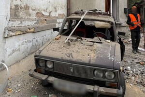 РФ обстріляла житлові будинки та дитсадок в Одесі: серед постраждалих дитина фото 3