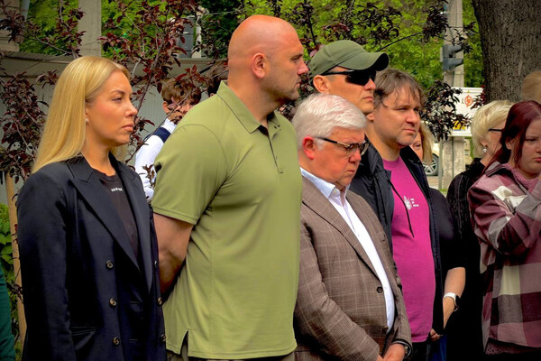 На честь загиблих дітей: в Одесі заклали яблуневий "Сад пам'яті" фото 15