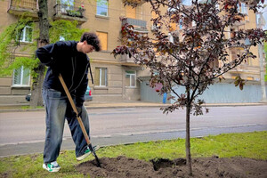 На честь загиблих дітей: в Одесі заклали яблуневий "Сад пам'яті" фото 22