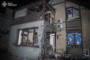 Ночной удар по Одесскому району: пострадал человек фото 13