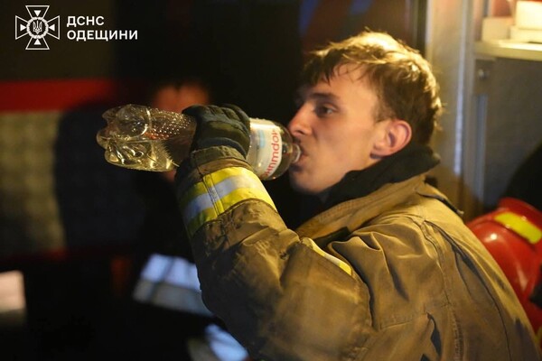 Российские БпЛА ударили по домам в Одессе: среди пострадавших &ndash; дети (обновлено) фото 4