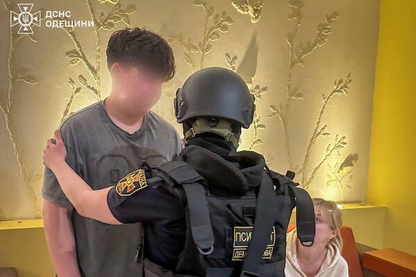 Российские БпЛА ударили по домам в Одессе: среди пострадавших &ndash; дети (обновлено) фото 7