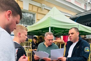Конфлікт у середмісті Одеси: директор ресторану побив жінку (оновлено) фото 2