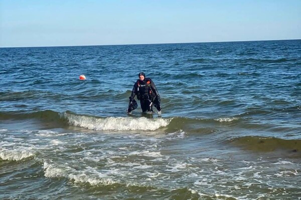 В Одесской области десятилетнюю девочку на надувном круге унесло в море фото 5