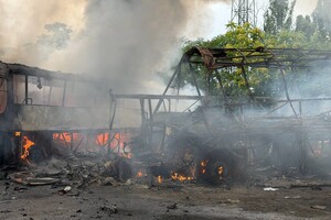 РФ обстреляла автотранспортное предприятие в Одессе: пострадали люди (обновлено) фото 2