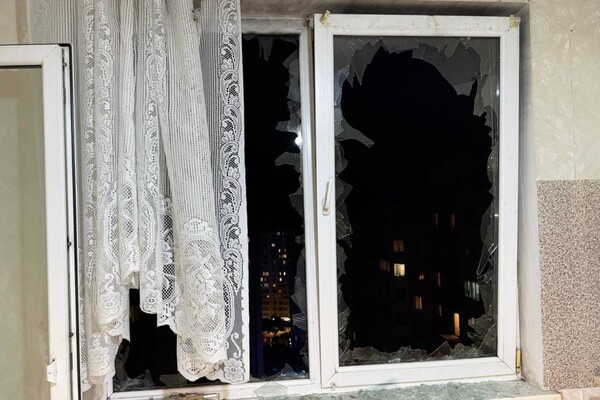 В Одеському районі дрон влучив у багатоповерхівку: постраждав чоловік фото 3