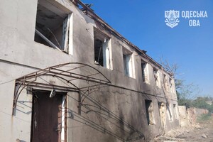 Утром РФ атаковала многоэтажку в Одессе и АЗС в области: есть жертвы и пострадавшие фото