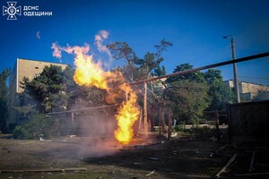 Утром РФ атаковала многоэтажку в Одессе и АЗС в области: есть жертвы и пострадавшие фото 8