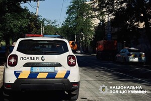 Утром РФ атаковала многоэтажку в Одессе и АЗС в области: есть жертвы и пострадавшие фото 13