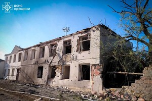 Утром РФ атаковала многоэтажку в Одессе и АЗС в области: есть жертвы и пострадавшие фото 14