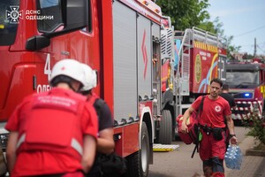 РФ ударила по пригороду Одессы двумя ракетами: погибла женщина, есть пострадавший (обновлено) фото 10