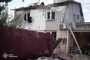 РФ ударила по пригороду Одессы двумя ракетами: погибла женщина, есть пострадавший (обновлено) фото 12