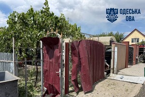 РФ ударила по пригороду Одессы двумя ракетами: погибла женщина, есть пострадавший (обновлено) фото 18
