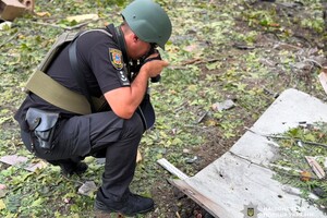 РФ завдала ракетного-дронового удару по середмістю Одеси: серед постраждалих підліток фото 1