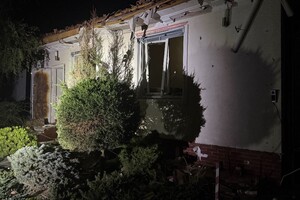 РФ обстріляла житлові будинки в Одеському районі: постраждала людина фото 3