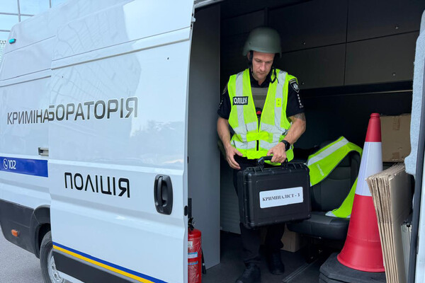 РФ нанесла удар по стадиону "Черноморец" в Одессе: получила осколочные ранения девушка (обновлено) фото 15