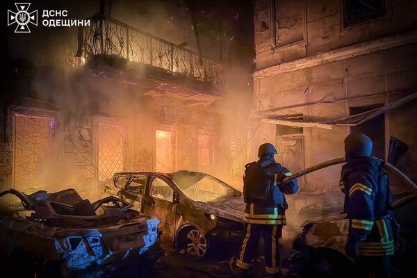 РФ выпустила по Одессе десятки ракет и дронов: пострадавших почти десяток (обновлено) фото 5