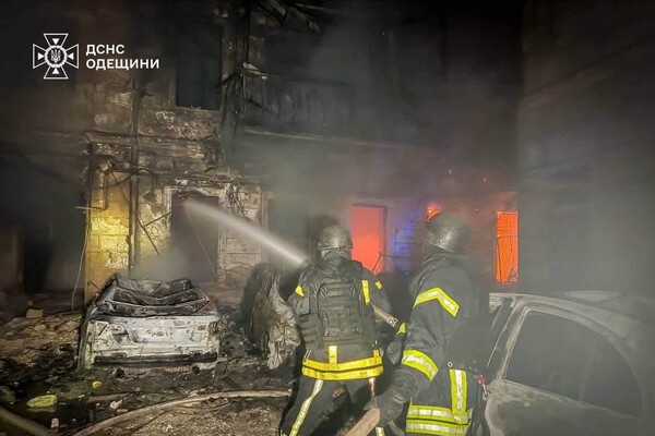 РФ выпустила по Одессе десятки ракет и дронов: пострадавших почти десяток (обновлено) фото 7