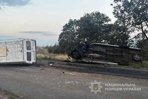 В Одесском районе фургон врезался в два микроавтобуса: есть жертвы и пострадавшие фото 2