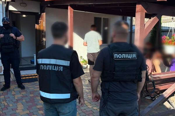 Трудовое рабство вместо лечения: в Одессе задержали руководителя "реабилитационного центра" фото 4