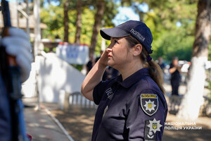 В Одесской области открыли мемориальную доску в честь погибшего правоохранителя Сергея Маглы фото 3