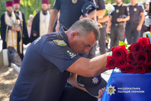 В Одесской области открыли мемориальную доску в честь погибшего правоохранителя Сергея Маглы фото 4