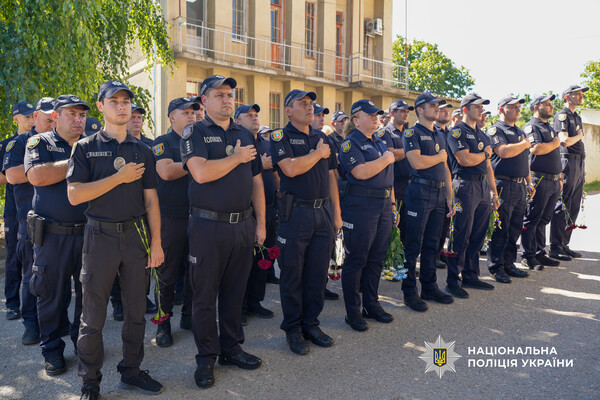 В Одесской области открыли мемориальную доску в честь погибшего правоохранителя Сергея Маглы фото 8