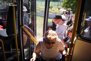РФ во второй раз за день обстреляла поезд в Одесской области: нанесла удар по тепловозу (обновлено) фото 3
