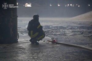 Очередной обстрел Одесщины: под ударом оказались склад для зерна и гостиница фото