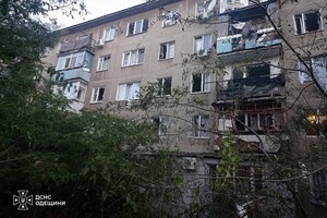 РФ обстреляла дома и предприятия в Одесской области: пострадали люди фото 2