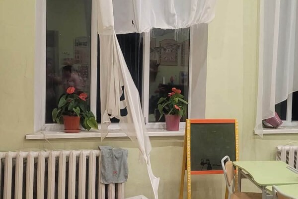 Массированный удар по Одессе: получила повреждения многоэтажка, пострадали люди фото 4