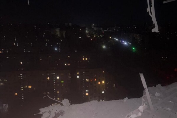 Массированный удар по Одессе: получила повреждения многоэтажка, пострадали люди (обновлено) фото 10