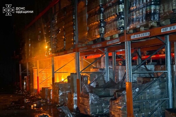Росіяни повторно обстріляли склад із продуктами на Одещині: наслідки атаки фото 11
