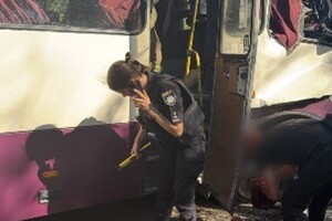 В Одесской области столкнулись два автобуса: есть жертвы, среди пострадавших – дети (обновлено) фото 1