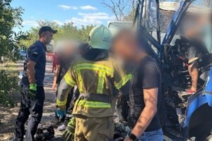В Одесской области столкнулись два автобуса: есть жертвы, среди пострадавших – дети (обновлено) фото 3