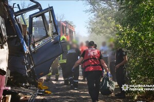 В Одесской области столкнулись два автобуса: есть жертвы, среди пострадавших – дети (обновлено) фото 12
