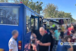 В Одесской области столкнулись два автобуса: есть жертвы, среди пострадавших – дети (обновлено) фото 15