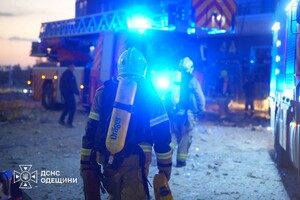 Под завалами обнаружили погибшего, пострадавших &ndash; десятки: последствия обстрелов Одессы и Одесчины фото 3