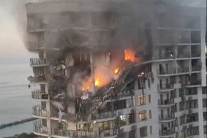 Под завалами обнаружили погибшего, пострадавших &ndash; десятки: последствия обстрелов Одессы и Одесчины фото 6